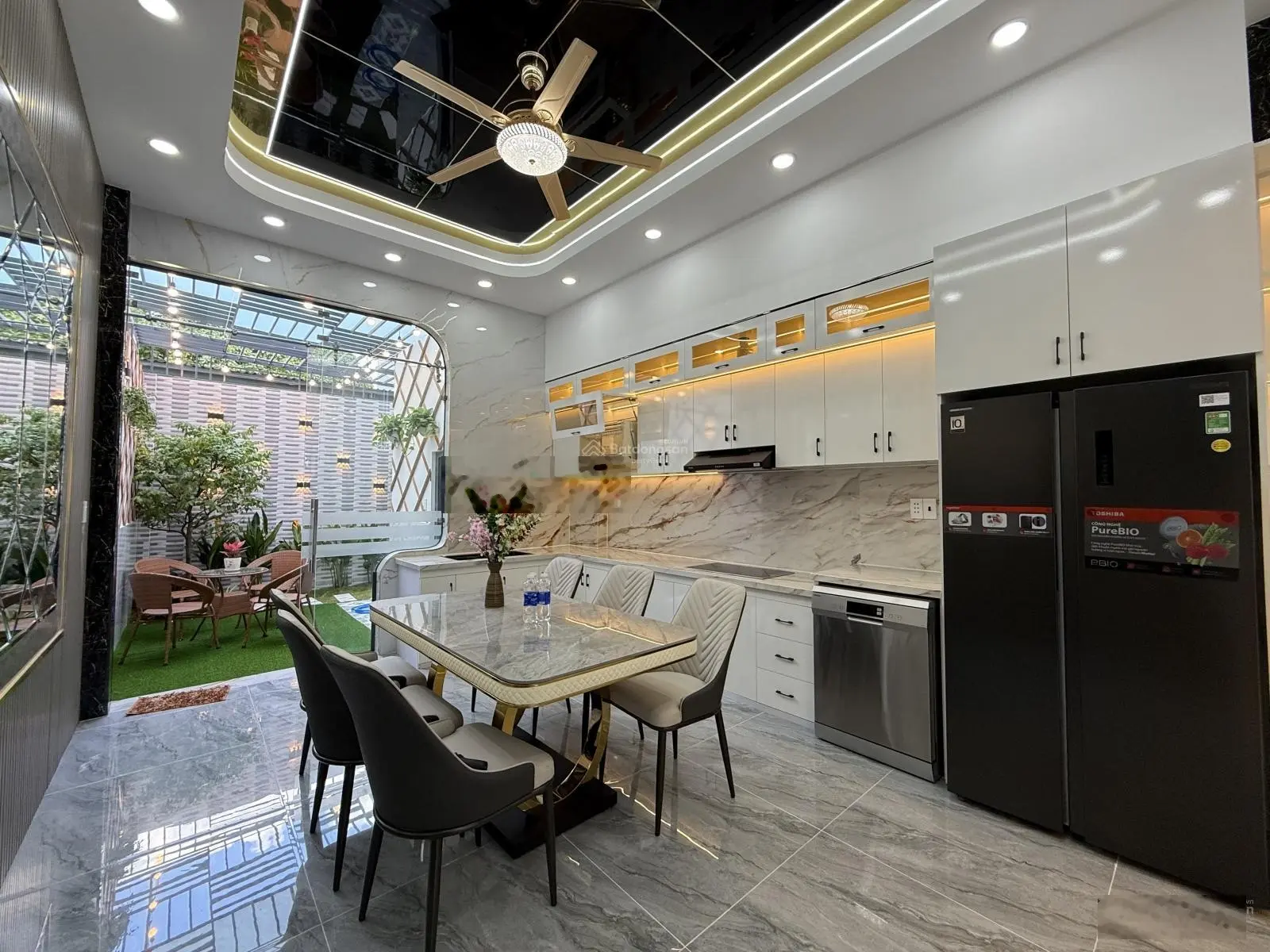 Nhà mặt tiền đường thông sẹc ngắn Hà Hà Huy Giáp, DT:4x25M, Trệt, 3 Lầu, 4PN, Sân ô tô, Sân thượng