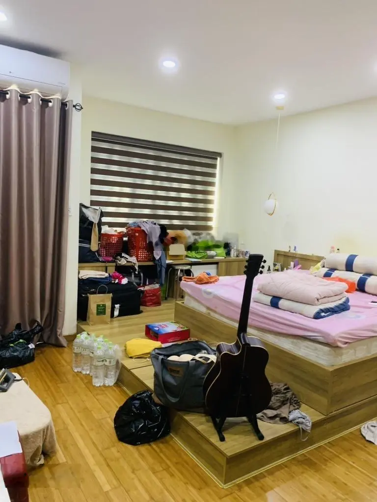 Bán nhà MTĐS KDC Ven Sông Tân Phong Q7 - 90m2 4 tầng - đối diện Rmit - tài chính 19 tỷ