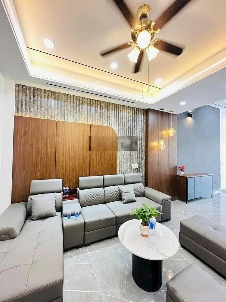 Bán gấp nhà đẹp giá rẻ cần đước long an đang cho thuê 7tr/tháng 1 trệt - 1 lầu - 3 pn - 3 wc