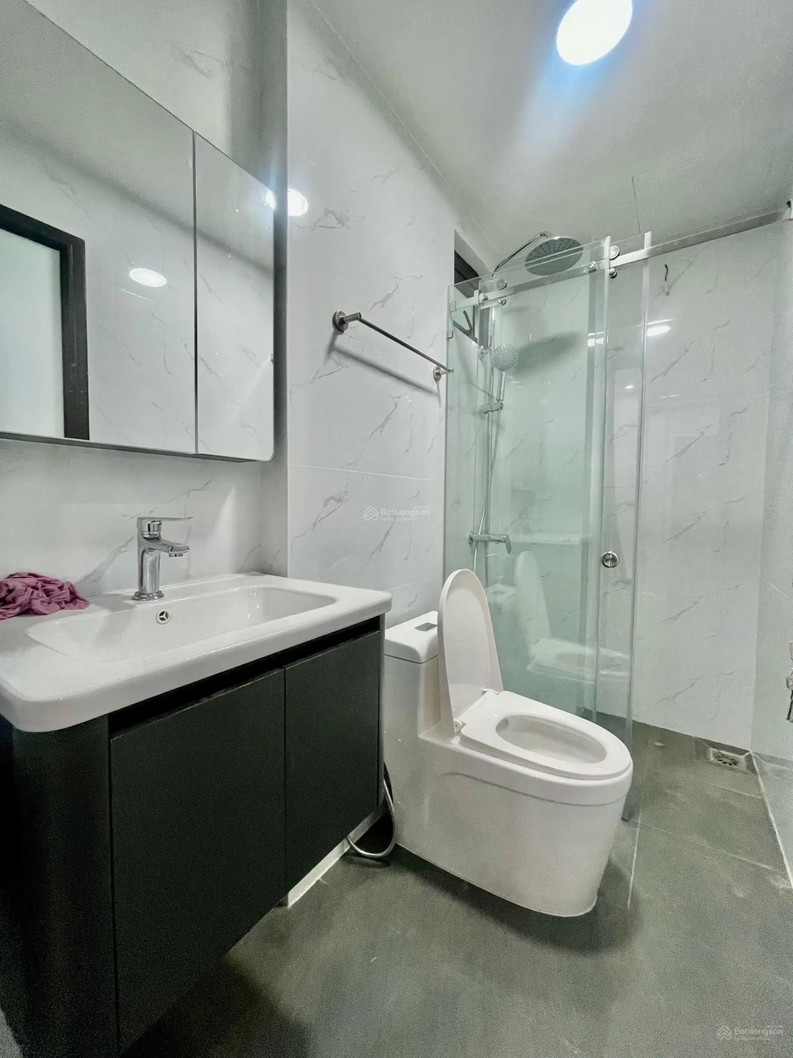 Bán siêu phẩm nhà phố sát mặt đường Phạm Văn Đồng - 6 tầng thang máy - MT 5,8m - chỉ 8,x tỷ.