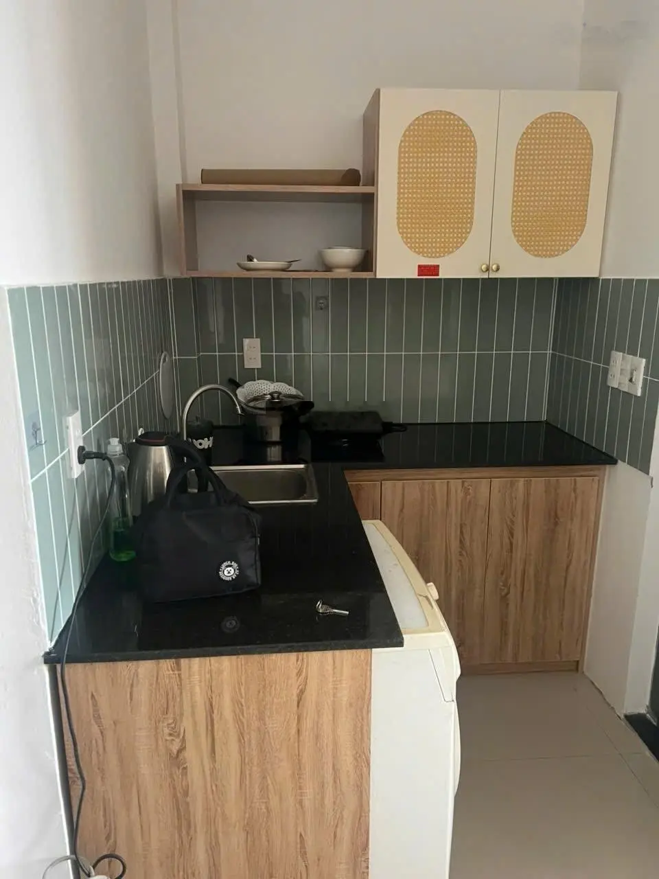 Chỉ 8.X tỷ sở hữu tòa căn hộ 5 tầng + 1 căn nhà gần biển Mỹ Khê. Dòng tiền 50 tr/tháng