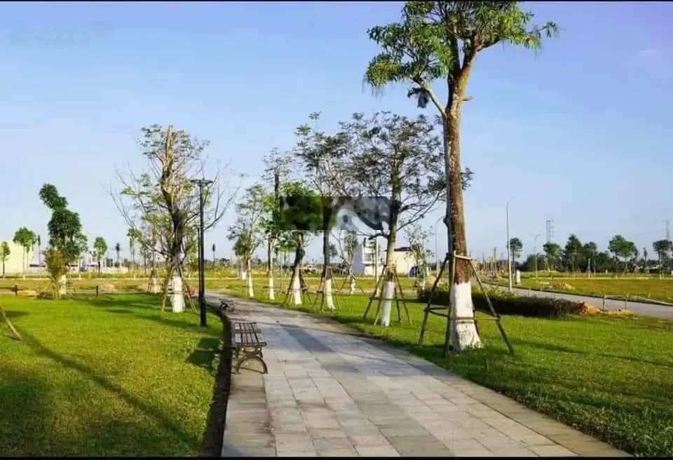Chính chủ lô góc vị trí siêu đẹp, gần khu nhà trẻ, giá siêu tốt