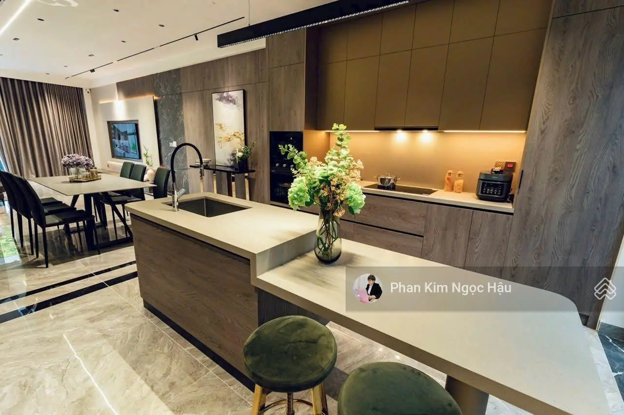 Bán căn nhà Mỹ Gia Gói 8 KVG The Capella view trực diện hồ bơi và nội thất nhập ngoại