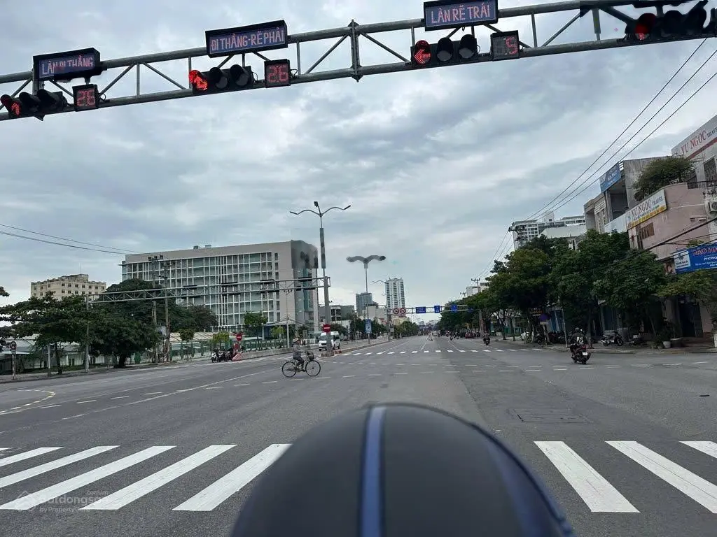 Bán nhà 2 tầng gần Vincom Đà Nẵng đường Ngô Quyền đang cho thuê kinh doanh tốt giá siêu tốt T10