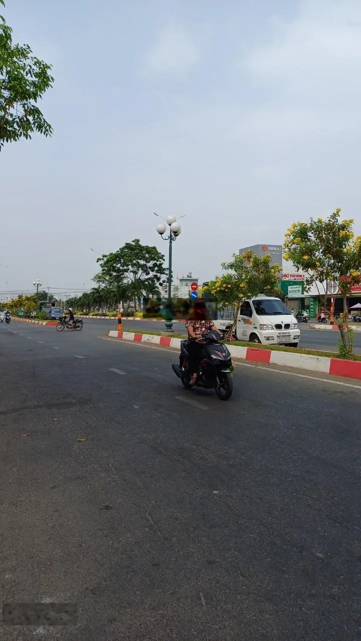 Bán nhà xưởng MT đường 2/9, P. 12 TPVT. DT 2480m2. Ngang 30m. Đang cho thuê 50tr/tháng. Giá 13tr/m2