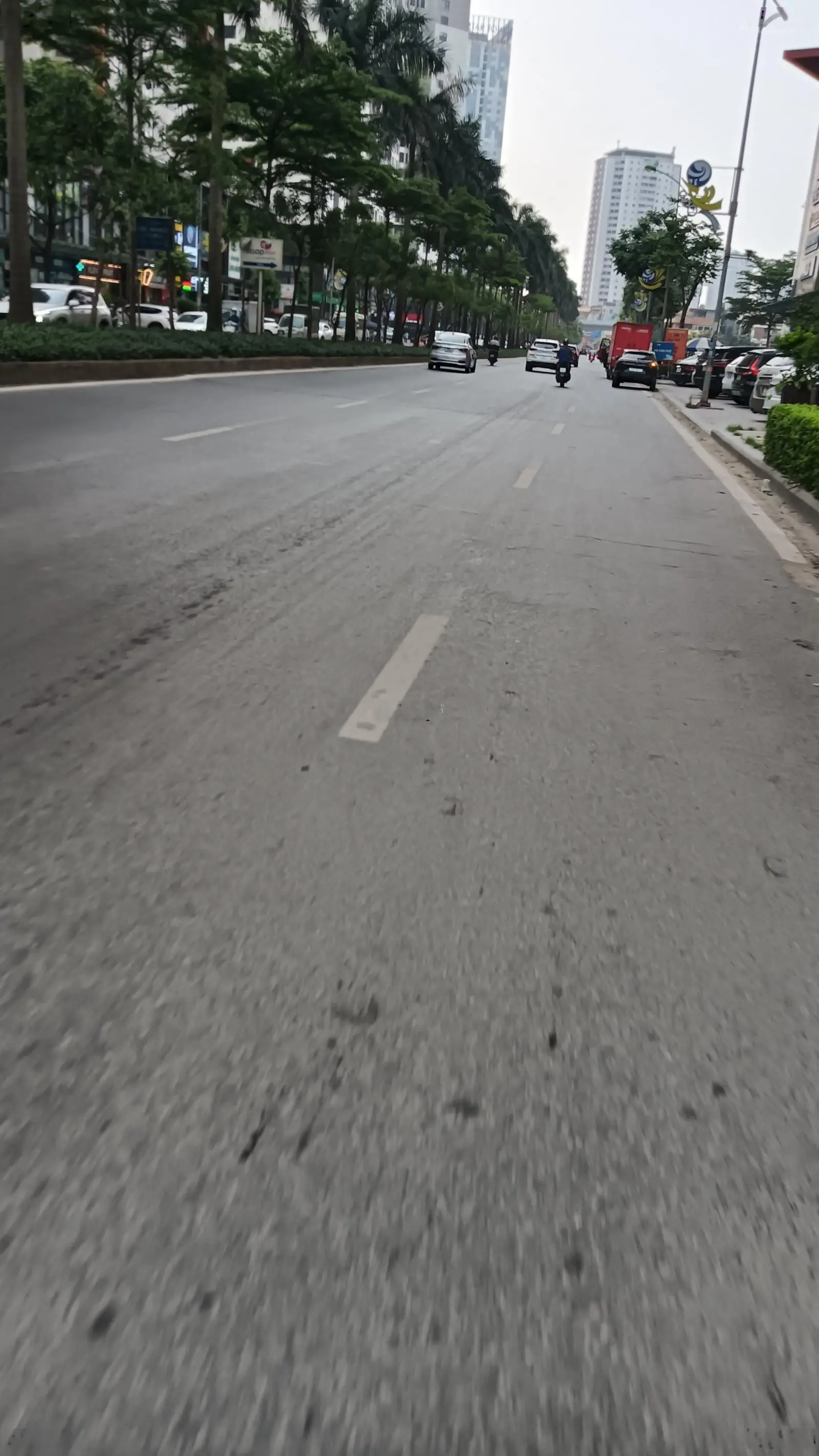 Bản gấp liền kề Ngô Thì Nhậm Hà Đông , 59 m, 5 tầng 9,25 tỷ, kinh doanh sầm uất. LH 0383522708.