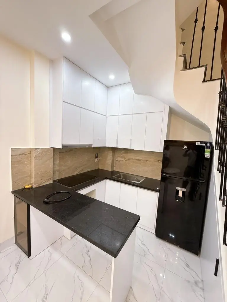 Bán nhà phố Trương Định - ba gác đỗ tận cửa - 40m ra ô tô tránh nhau - chỉ hơn 6 tỷ còn bớt