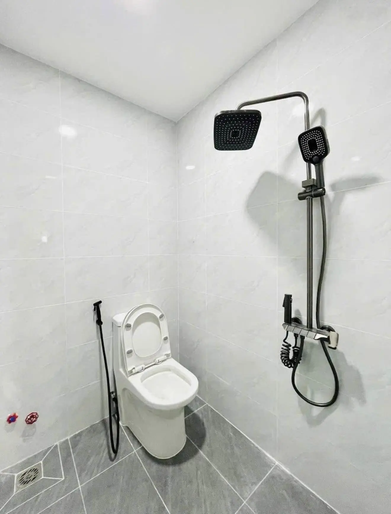 Về quê dưỡng già bán căn đường Số 23, Hiệp Bình Chánh, Thủ Đức. DT 52m2 3PN mới đẹp vào ở luôn