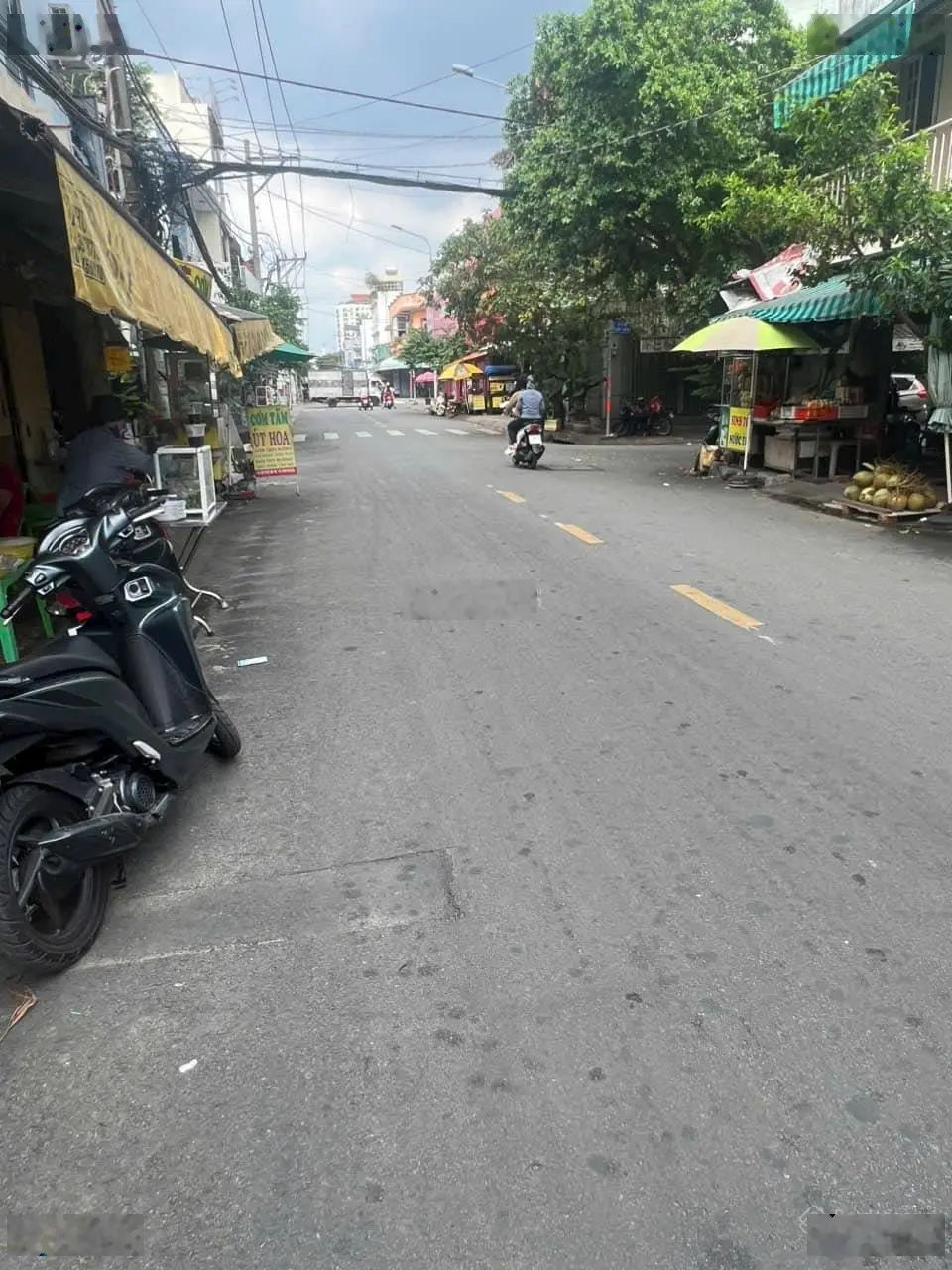 Nhà mặt tiền giá rẻ khu Nguyễn Sơn 8x18,5m, 3 lầu, 5 phòng ngủ