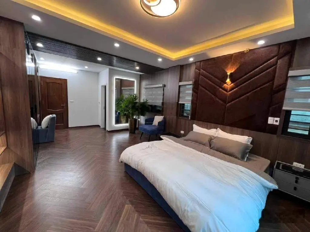 Bán nhà Tứ Liên - ô tô tránh - gara ô tô nội thất đẳng cấp 55m2, 6 tầng thang máy. 18 tỷ.