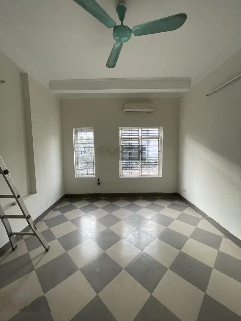 Bán nhà riêng, dân xây, 46m2, ngõ rộng thoáng, gần phố, nhiều tiện ích Tân Mai