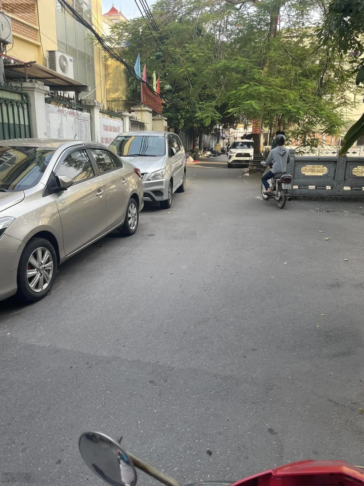 Đất đẹp Xuân Phương - Từ Liêm - ô tô đỗ gần nhà - 53m2 - 4,3m MT - giá 4.25 tỷ
