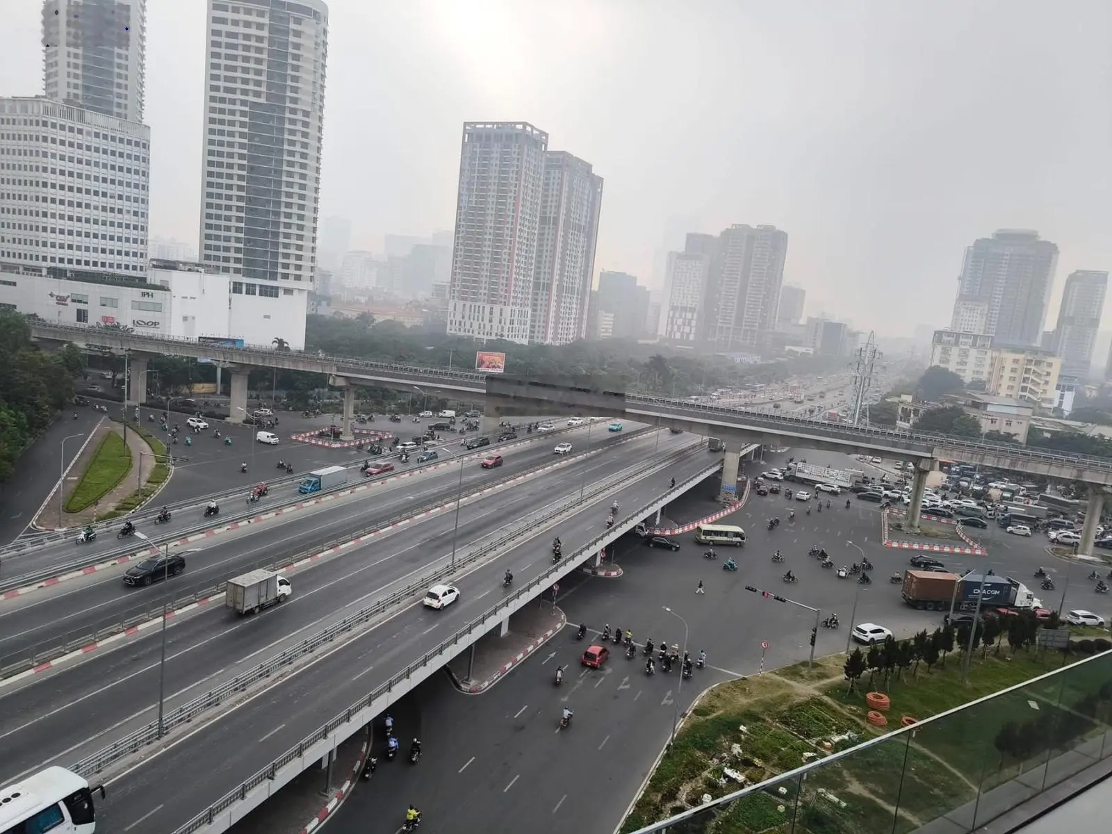Chủ nhà gửi bán tòa văn phòng mặt phố Hồ Tùng Mậu: 340m2, 8 tầng, MT: 38m. Giá: 288tỷ