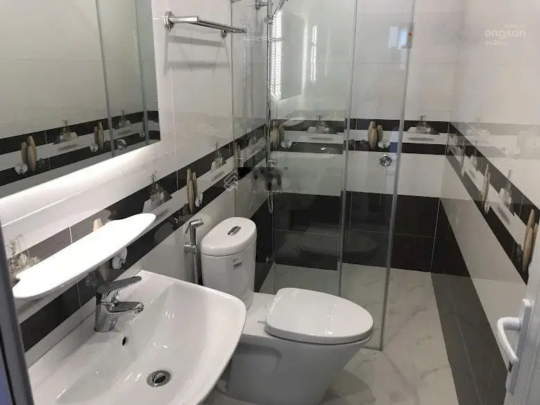 Bán nhà Phú Thượng 35m2, 2 thoáng, ô tô, nội thất chủ tặng, nhỉnh 6 tỷ