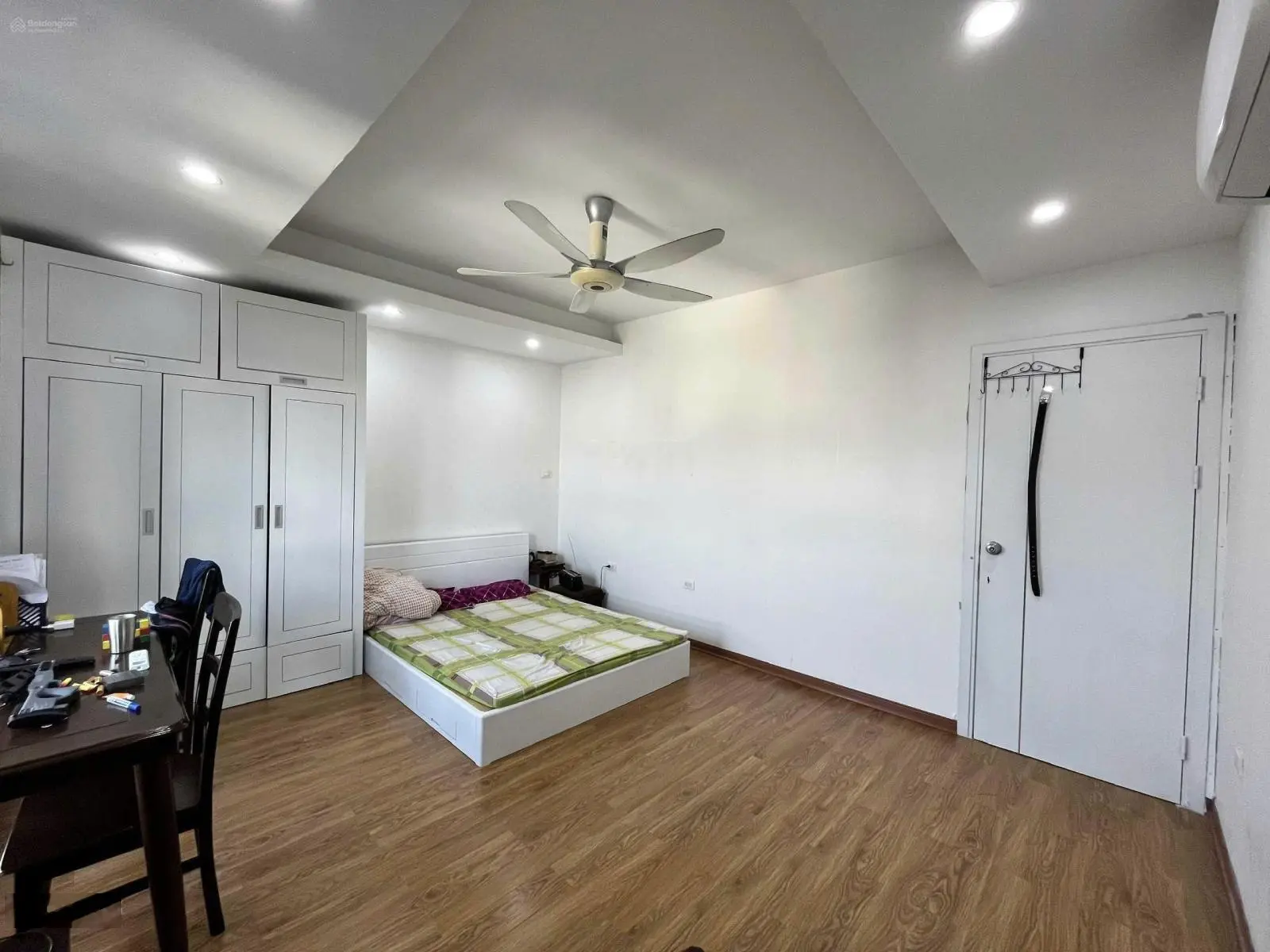 Chính chủ bán nhanh căn hộ 3PN, căn góc, 2 mặt thoáng, chung cư Berriver NO3 giá 6.8 tỷ. 0916 393 ***