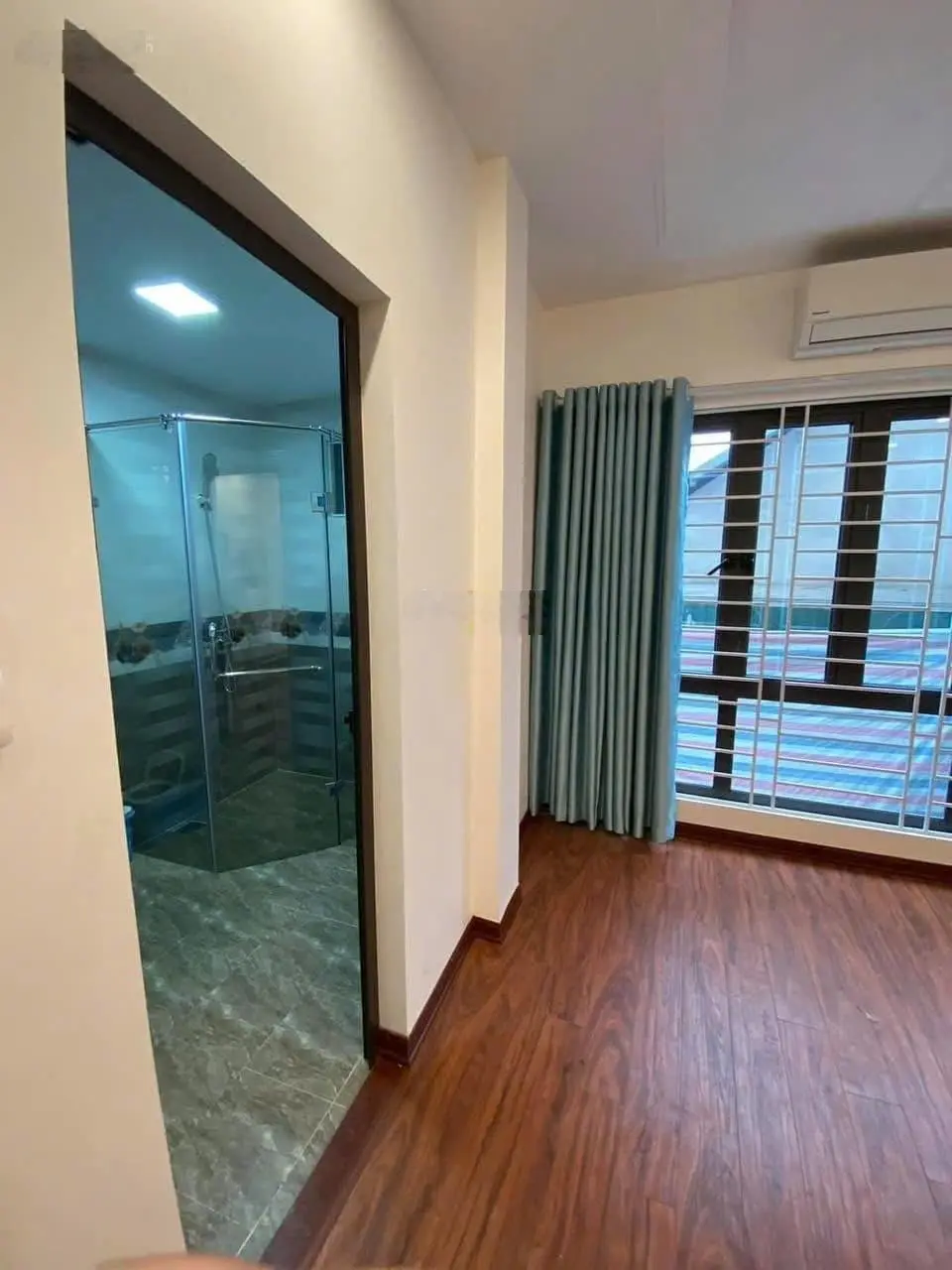 Bán nhà 5 tầng ,thụy phương ,bắc từ liêm,Dt 30m2 Mặt tiền: 5.2m,gần phố, gần ủy ban,L/h: 0868183883