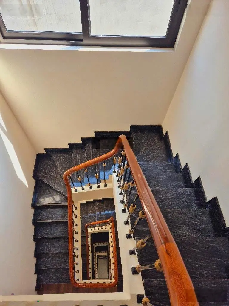 Bán nhà phố đại la - hai bà trưng, ô tô vào nhà, 37m2 x 5 tầng, mặt tiền rộng, 8.9 tỷ