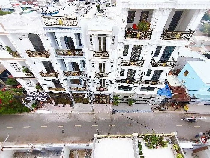 8 tỷ ba nhà Hương Lộ 2 mới 6 tầng + thang máy - hẻm ô tô 7M thông - 7PN - 79m2 - sát mặt tiền