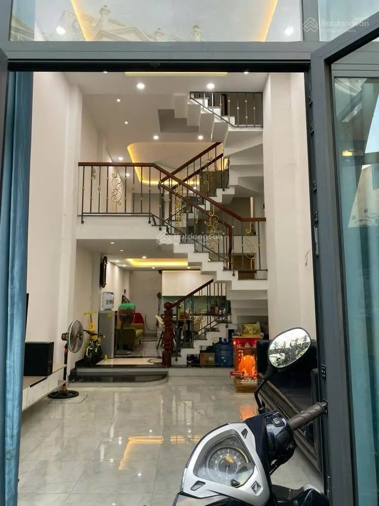 Nhà bán Hà Huy Giáp, Ngã Tư Ga, nhà đẹp, đường 6m, 4m x 15m, 4 tầng. Giá 7.2 tỷ thương lượng