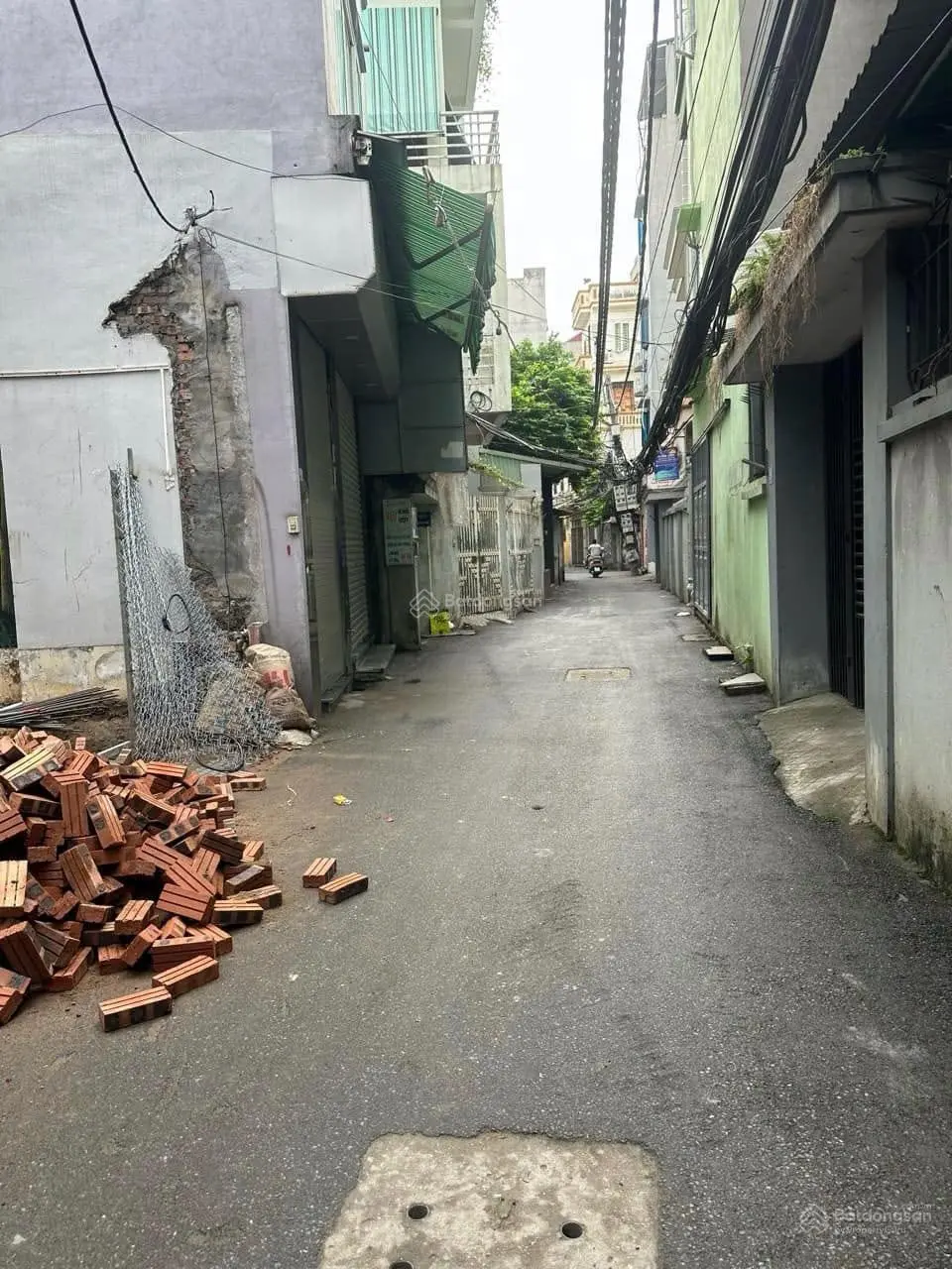 Chính chủ bán nhà đẹp, trần phú, hà đông: 32,8m2; 5 tầng; nhỉnh 9tỷ. có thang máy, ngõ ô tô thoáng