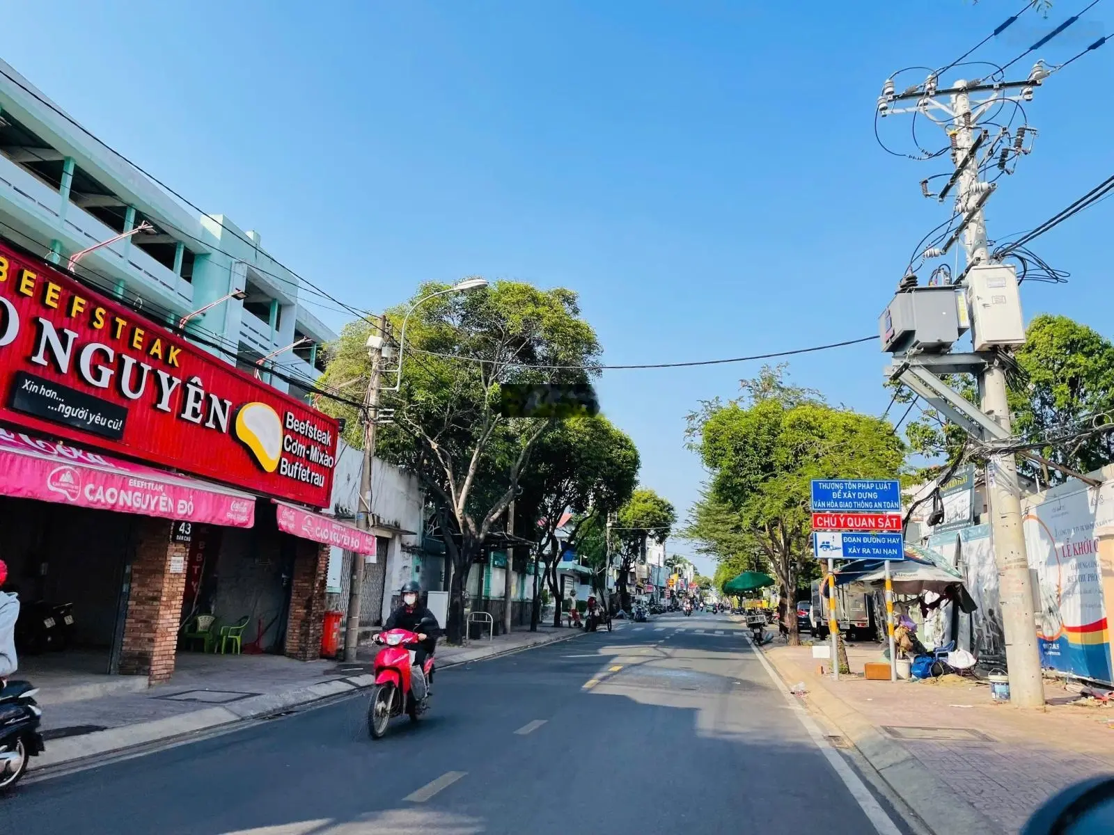 Bán nhà mặt tiền 4 tầng đường Dân Chủ. Đang cho thuê 35tr/ 1 tháng