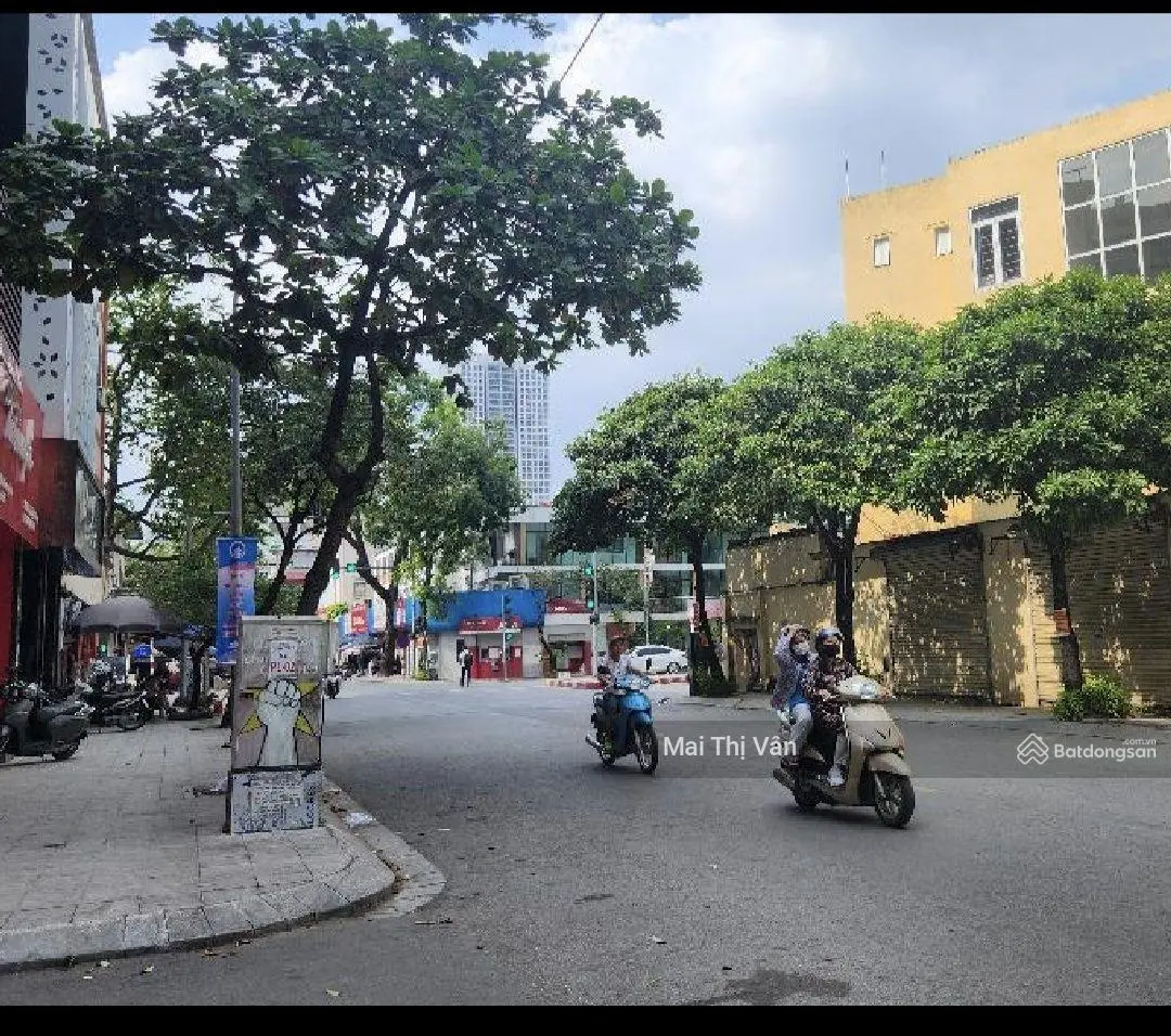 Bán nhà bà triệu .oto vào nhà.35m2 giá 6ty25