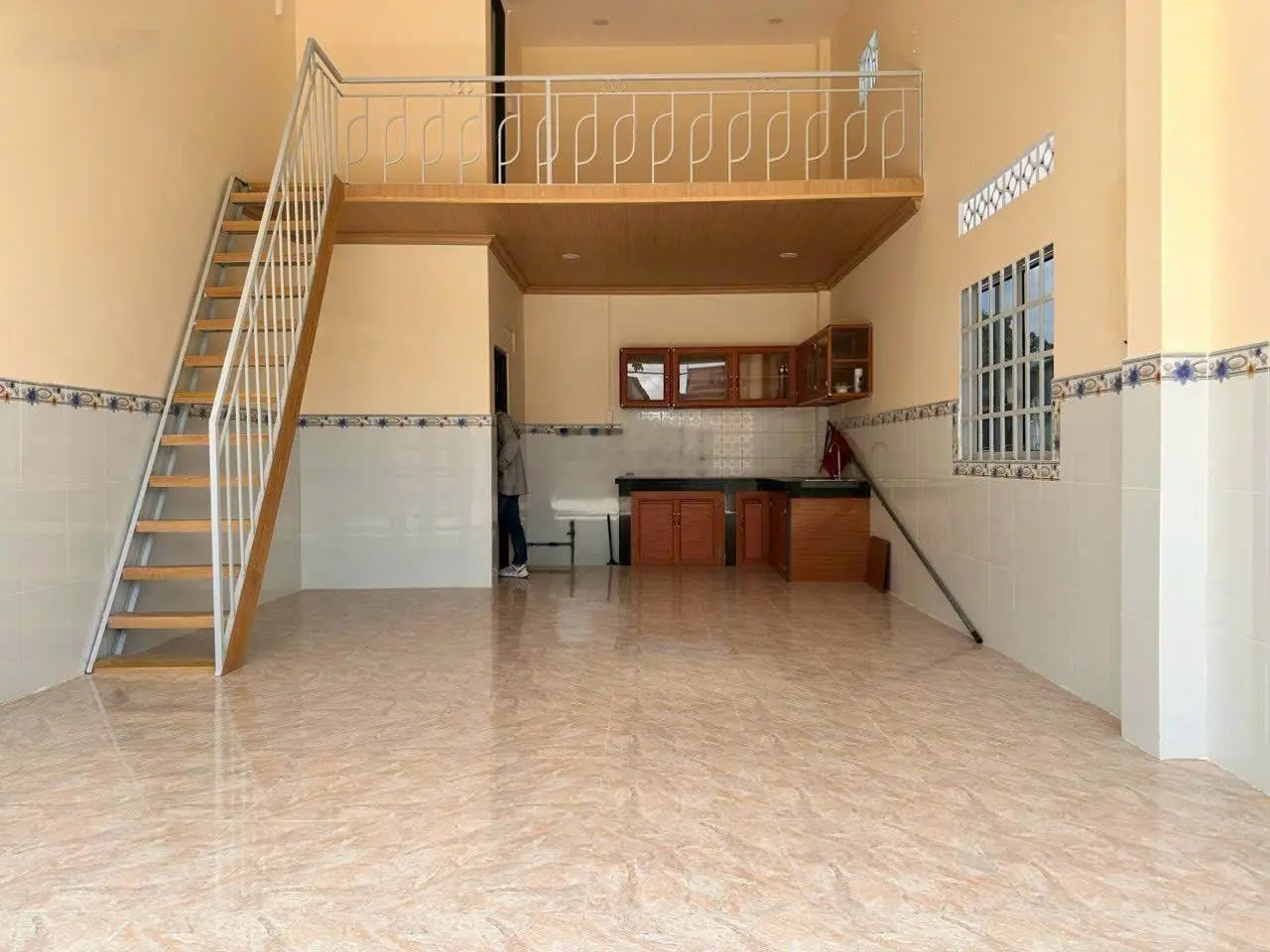 Bán 2 dãy nhà trọ mới full thổ cư mặt tiền bê tông 12m, cạnh thị trấn và khu công nghiệp Tây Bắc