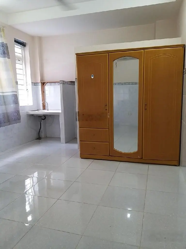 Bán gấp nhà 13 phòng CHDV - khu Phan Xích Long - PN - DT 82m2(6 x 13) 5T btct