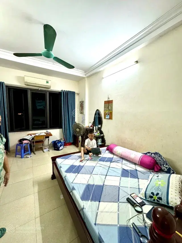 Nhà đẹp Chùa Láng - DT 44m2 - 4 tầng - MT 4.4m - 10 tỷ
