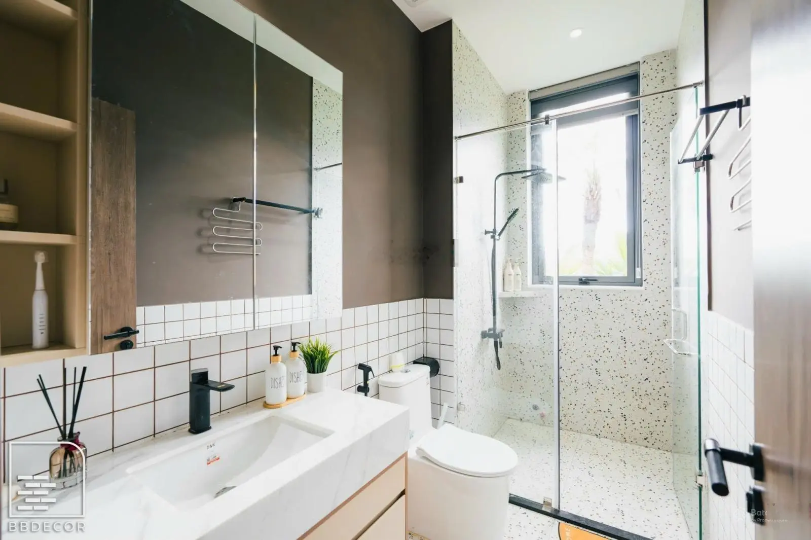 Biệt thự 325m2 tại Nguyễn Hữu Cầu, P12, Đà Lạt - giá cực kì hấp dẫn 24 tỷ