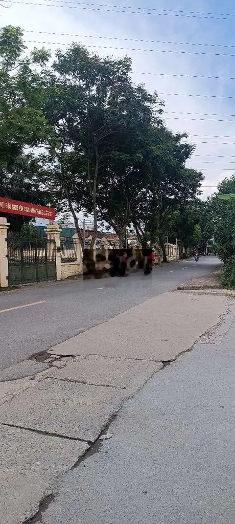 Đất ĐÔNG NGẠC .55M.OTO QUA NHÀ .XÂY CCMN ĐỈNH.LH:***