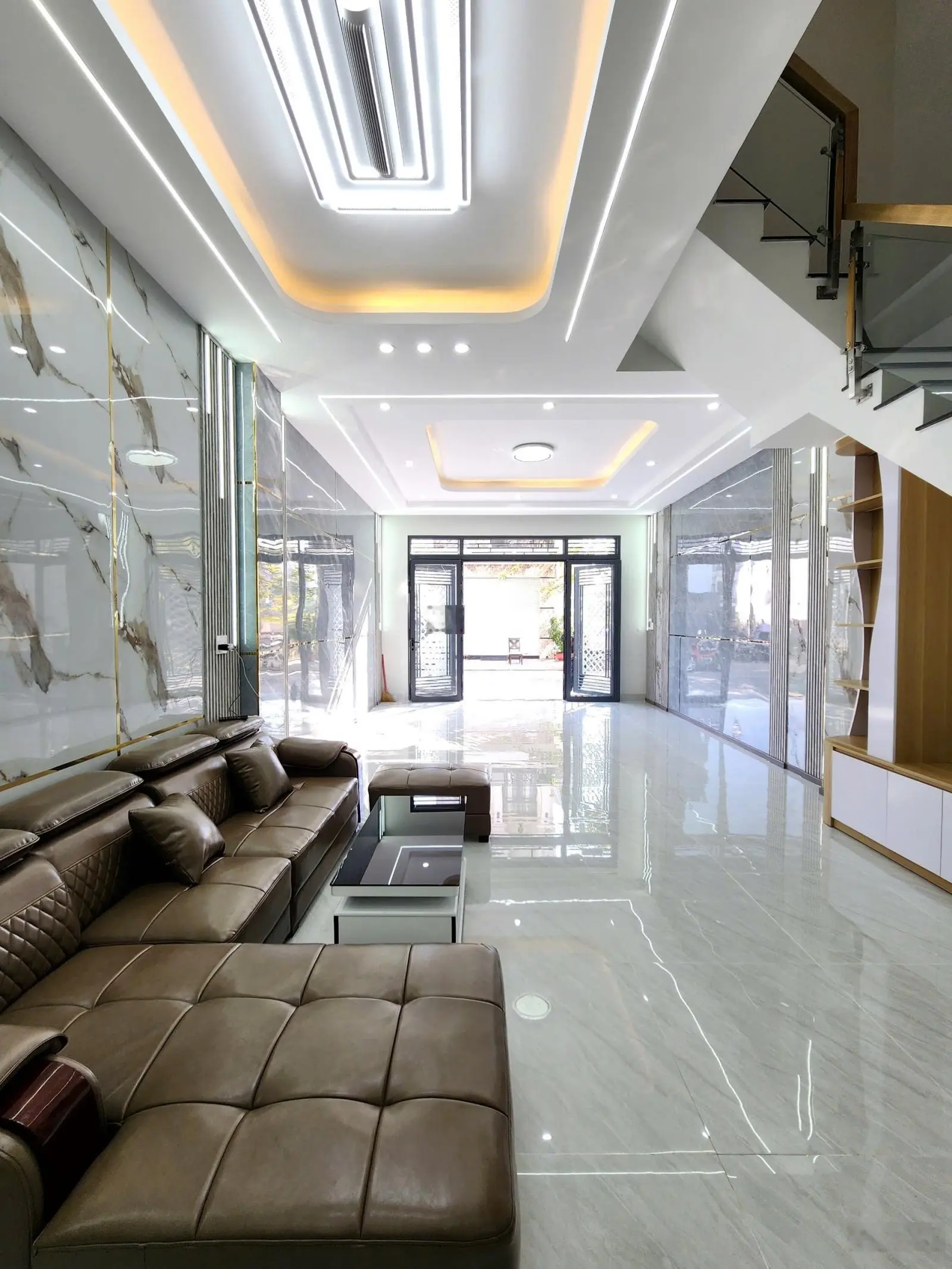 Nhà Phố: 4Tỷ800_85m2 Ngang 5m Nhà 1 Trệt 2 Lầu Full Nội Thât KDC Ngay Vòng Xoay An Phú, TP.Thuận An