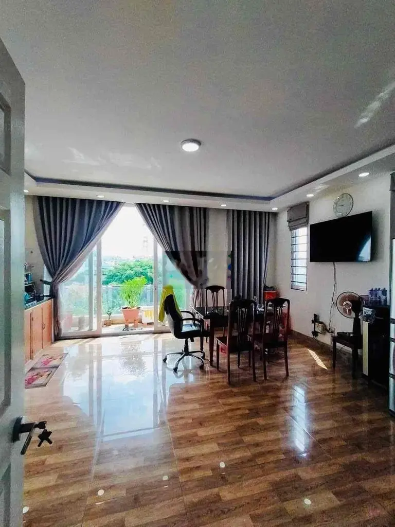 Nhà mặt tiền đường Phan Văn Trị, Q.5, DT: 3.6x13m, 5 tầng mà chỉ 13 tỷ