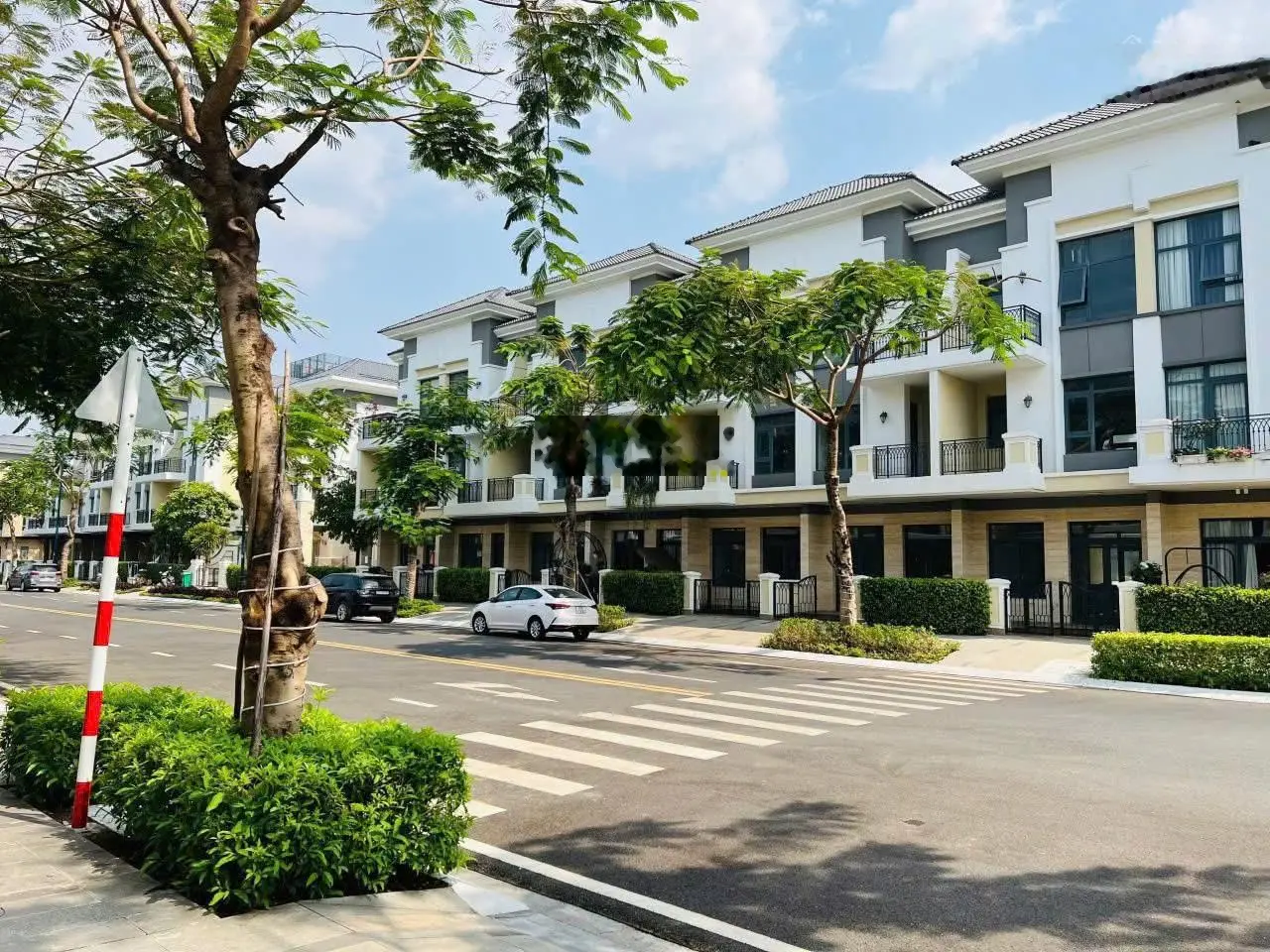 Bán căn Verosa Park, 253 m2, 4PN, 6WC, Full nội thất đẹp lung linh