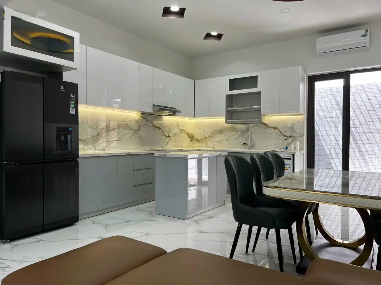 Bán Nhà Mới Xây 3 Tầng Tại Gói 5 Mỹ Gia Đối Diện Công Viên