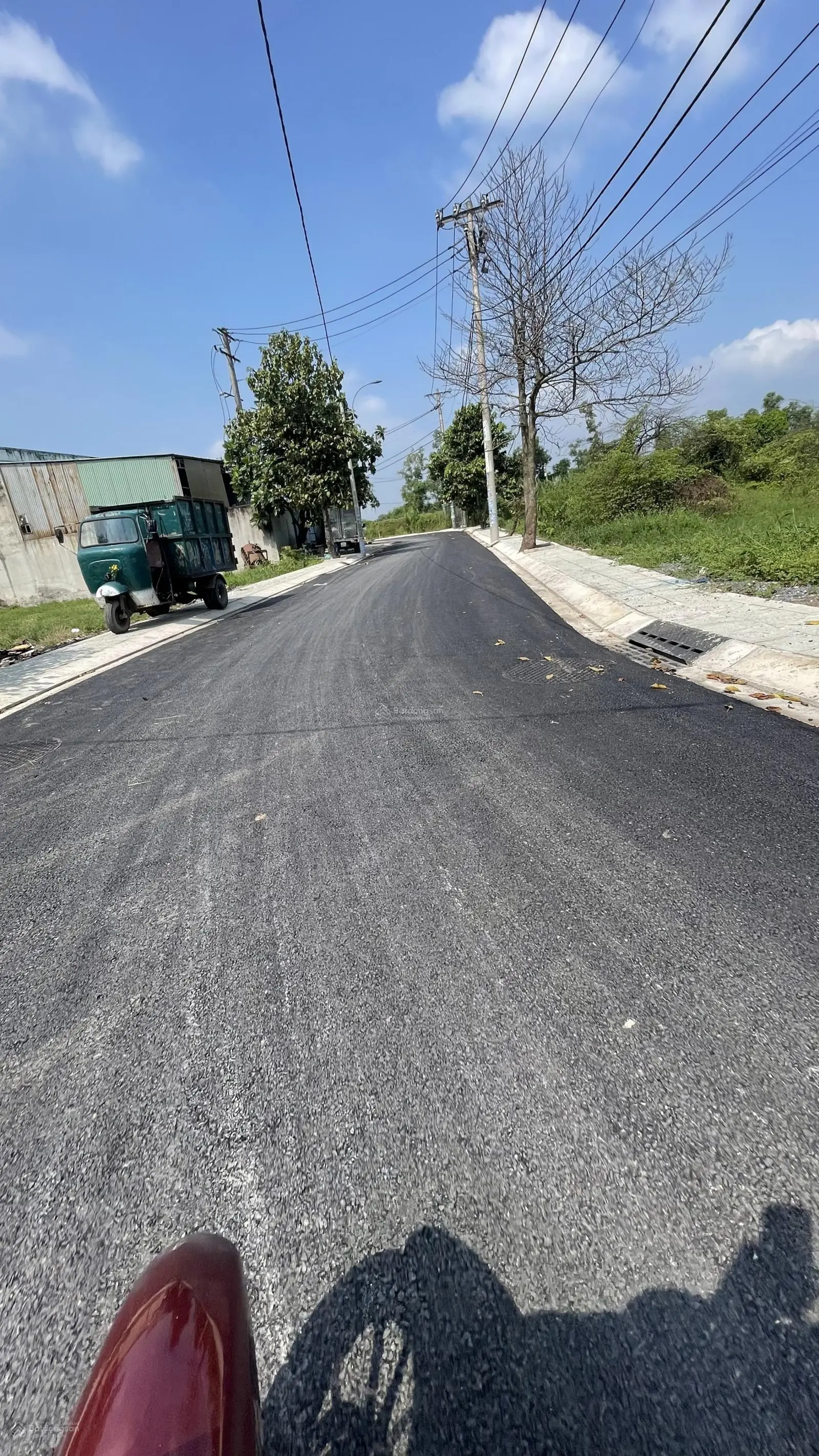 Bán xưởng 606m2 full thổ cư đường Dương Công Khi vào 100m giá 20tỷ