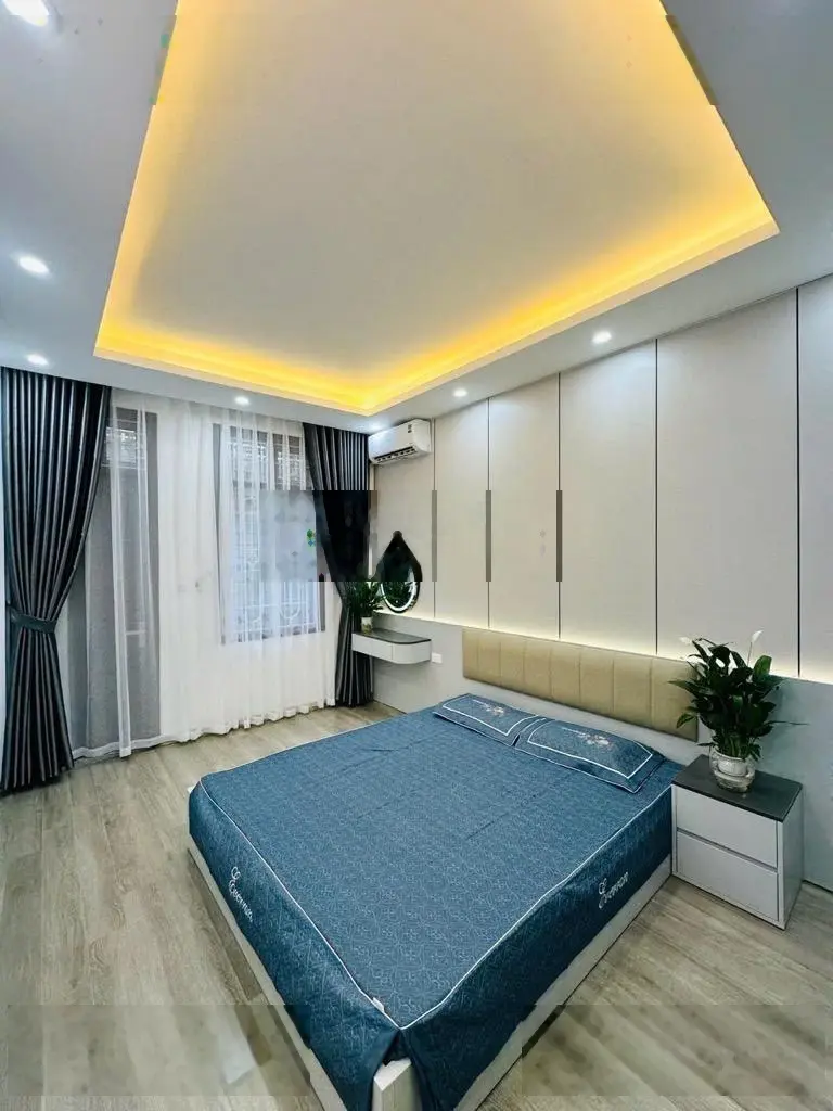 Nhà Minh Khai cách phố 100m full nội thất đẹp long lanh