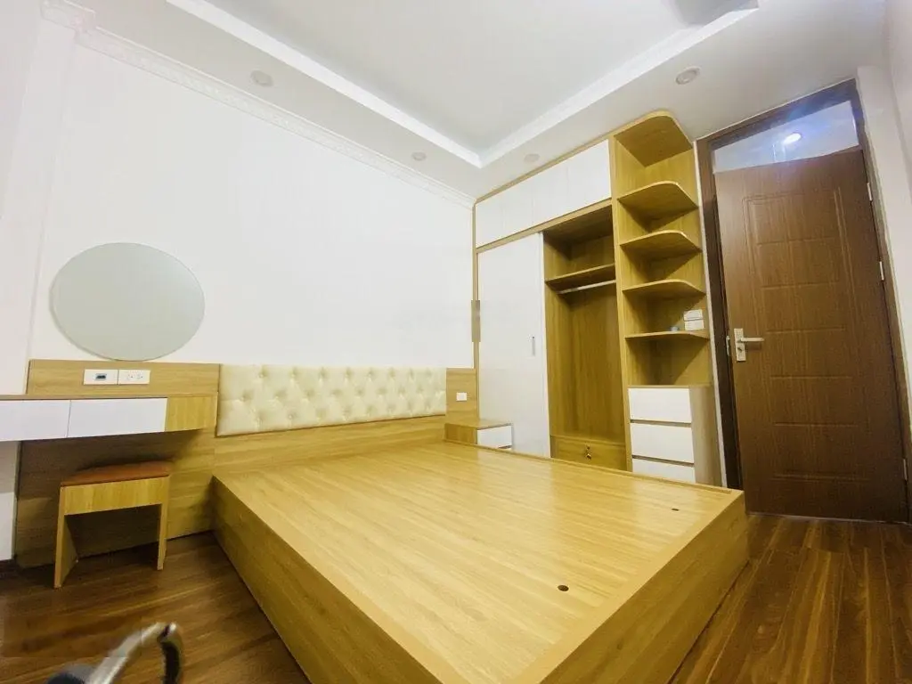 Bán gấp nhà mới Phố Trạm 46m2 full nội thất, đủ 5 ngủ gần Ô Tô Tránh chỉ hơn 6 tỷ