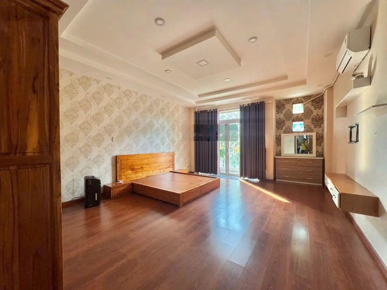 Bán nhà mặt tiền đường N1 D2D, nhà 1 trệt 2 lầu, giá 13.5 tỷ giả rẻ nhất hiện nay