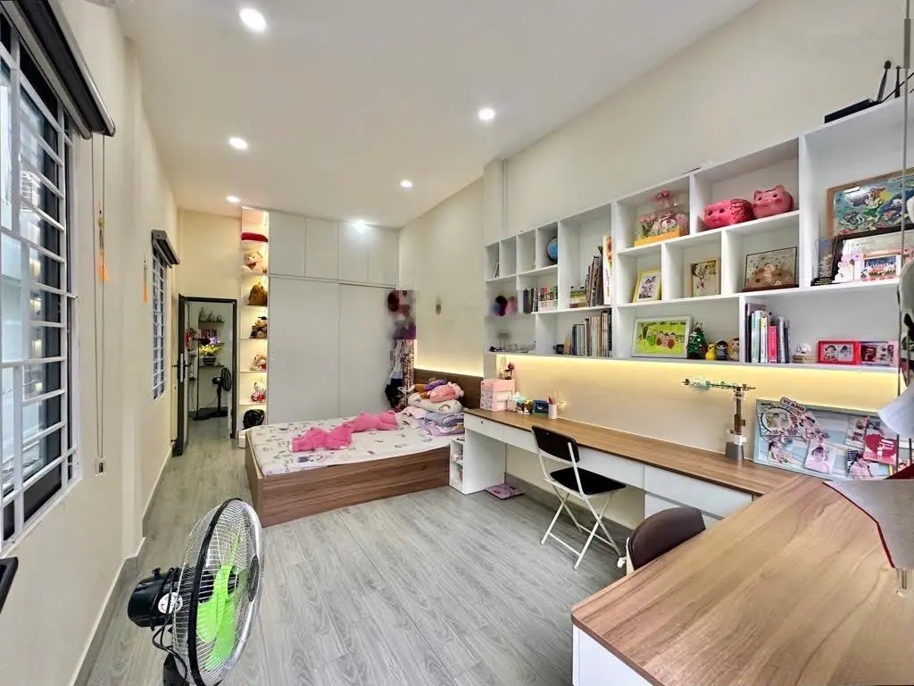 Bán nhà 3/2 quận 10 - hẻm 6m thông ôtô tránh - 1 sẹc cách mặt tiền 10m - 30m2 ngang 3.2m sổ vuông