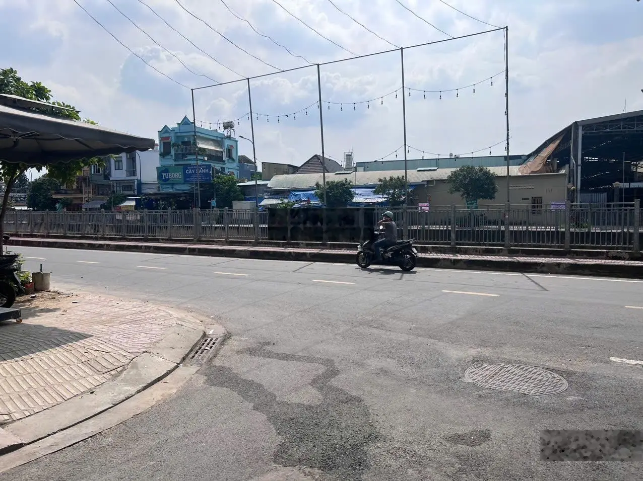 5,6 tỷ hẻm 5m Kênh Nước Đen, 4x11,5m, 3,5 lầu
