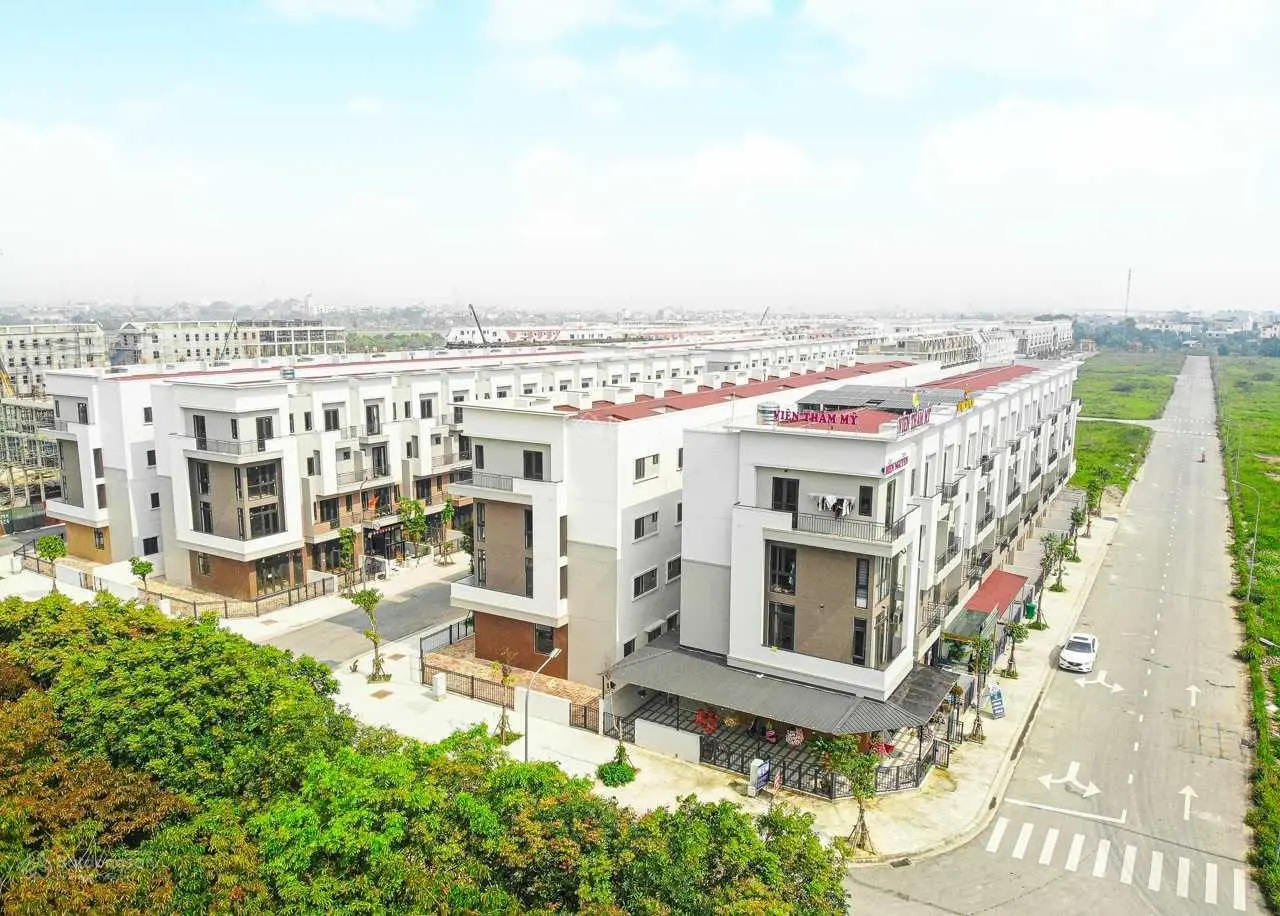 Bán nhà 4 tầng 75m2, đối diện 7 tòa chung cư, kinh doanh hoặc cho thuê đều tốt