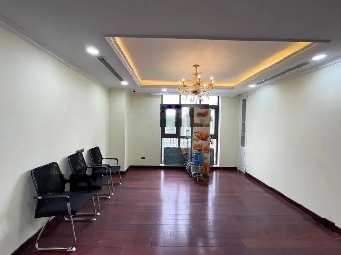 Bán nhà 72m2, gara 4 oto , vỉa hè 5m 18 tỷ, 8 tầng, thuê 100tr, Trần Thái Tông, Duy Tân Cầu Giấy