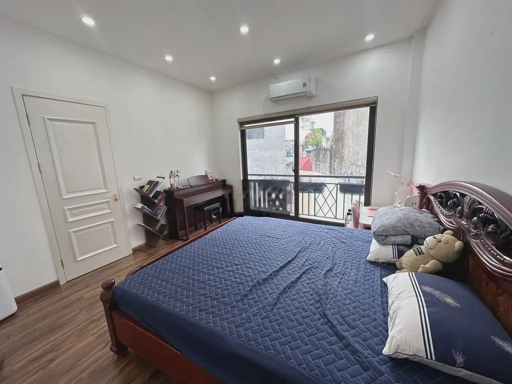 Bán Nhà Phố Văn Cao - Liễu Giai Ba Đình gần Ô tô 5 Tầng đẹp giá 5.7 tỷ