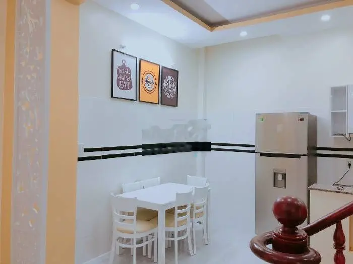 BÁN NHÀ ĐẸP HẺM XE HƠI, 3 TẦNG, GẦN PHẠM VĂN ĐỒNG, 80M, NHỈNH 5 TỶ.