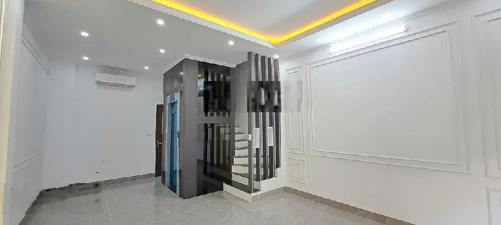 Chỉ 9,6 tỷ nhà mới thạch bàn cổ linh 40m 6 tầng thang máy full nội thất otto đỗ cửa gần trường học
