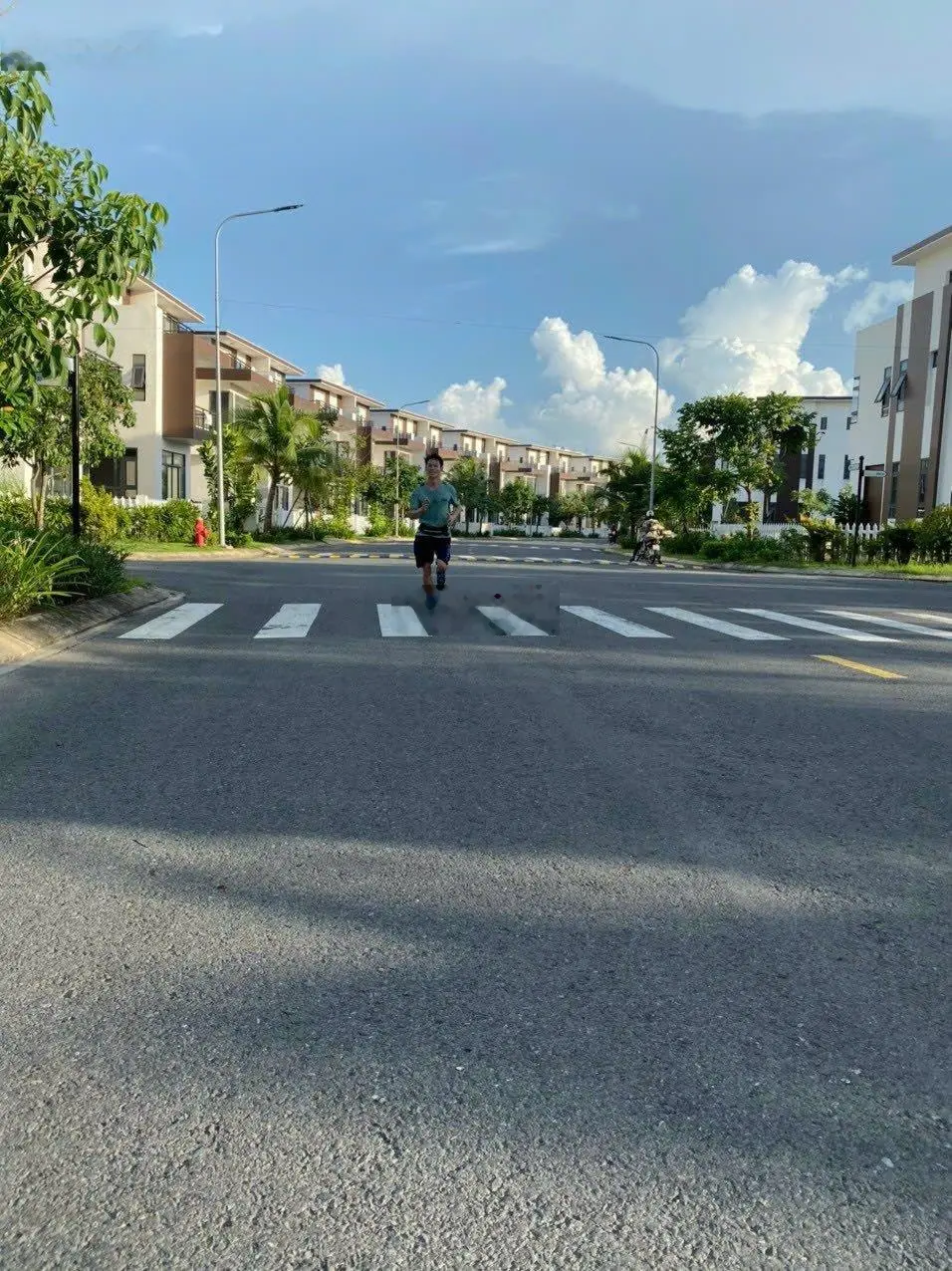 Chính chủ bán căn gốc biệt thự 2 mặt tiền view sông 163m2 giá 2 tỷ 9 công chứng sang tên