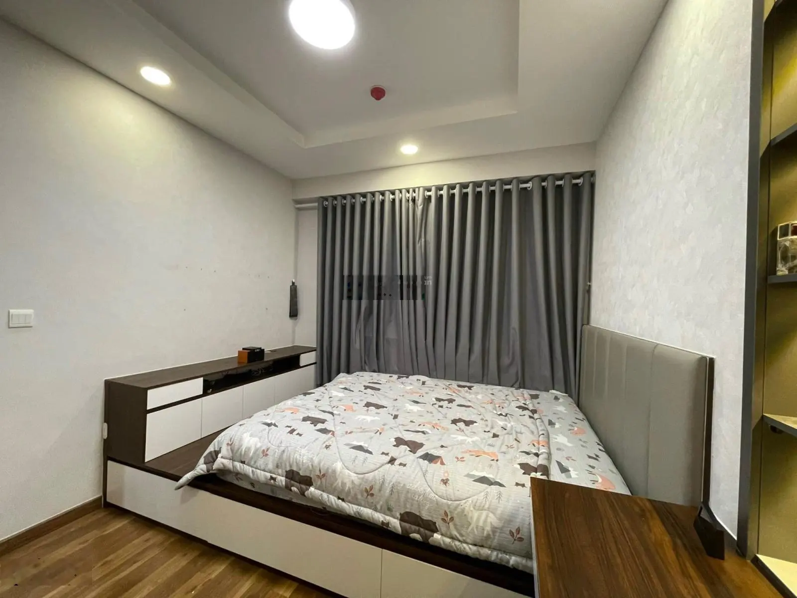 Bán gấp CH The Pegasuite, Q8, 2PN-78m2-1 tỷ 470tr- FUll NT như hình