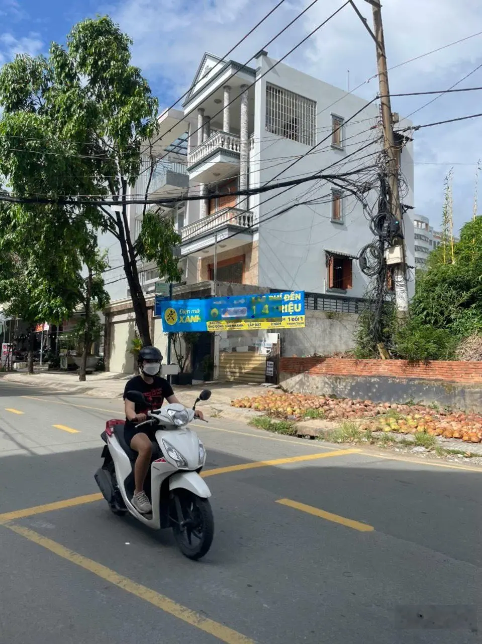 MT Làng Tăng Phú, DT 7x20 = 140m2 ODT 98,5m2, nhà 1 trệt 1 lầu, giá 11,5 tỷ còn thương lượng
