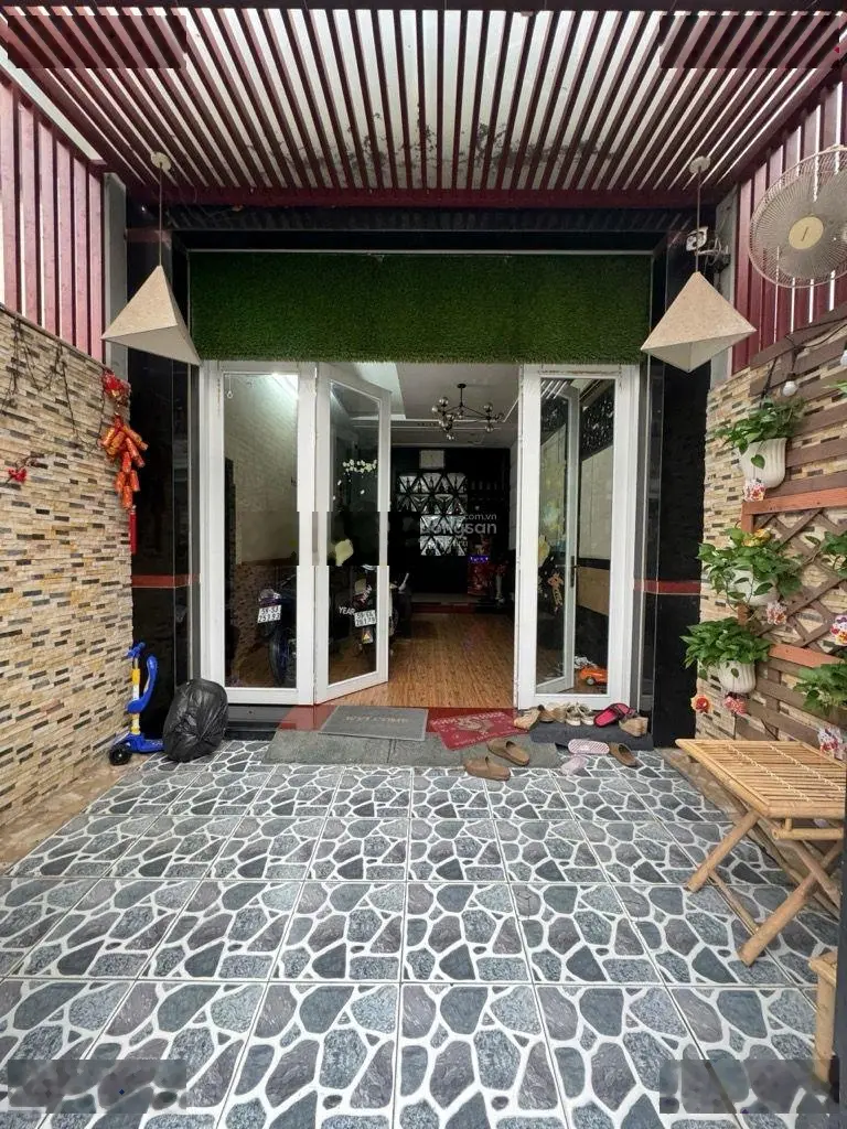 Ngộp, bán nhà HXH, 1806 Huỳnh Tấn Phát, thị trấn Bè giá 4,3 tỷ
